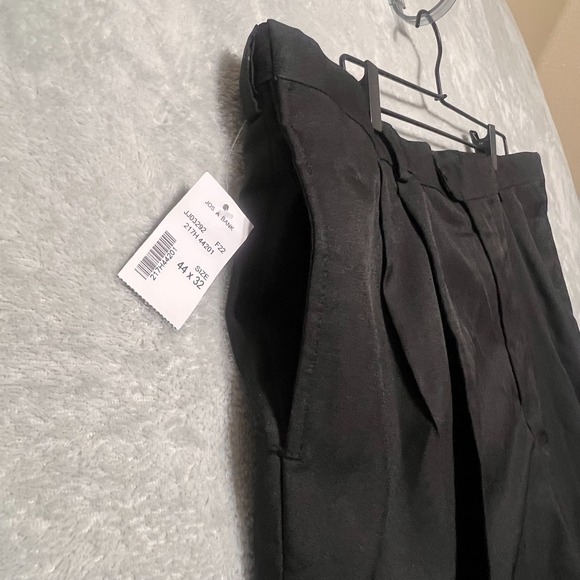 Jos. A. Bank Traveler Men's Dress Pants 44x32 Black NWT Traditional Fit Wrinkle - Picture 7 of 9